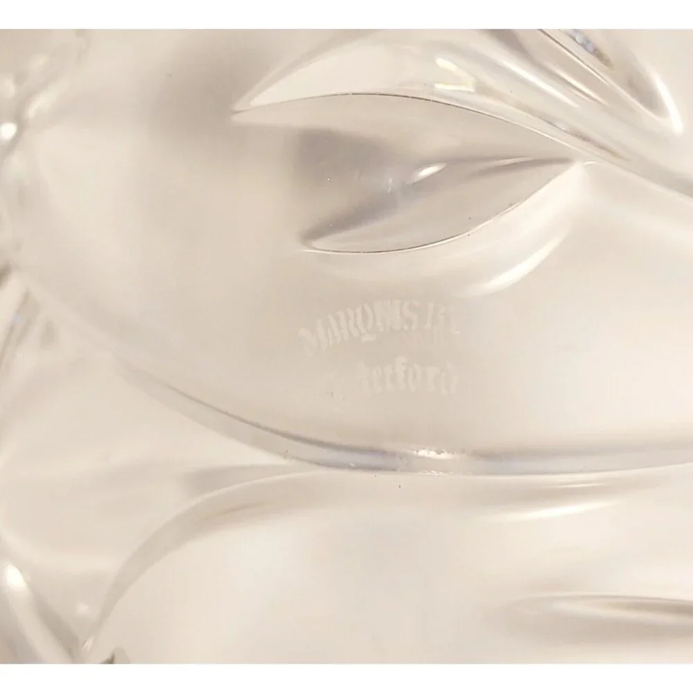 Marquis Waterford Crystal Bowl Christmas Poinsettia Candy Signed 5 Inch Diameter - Picture 5 of 13